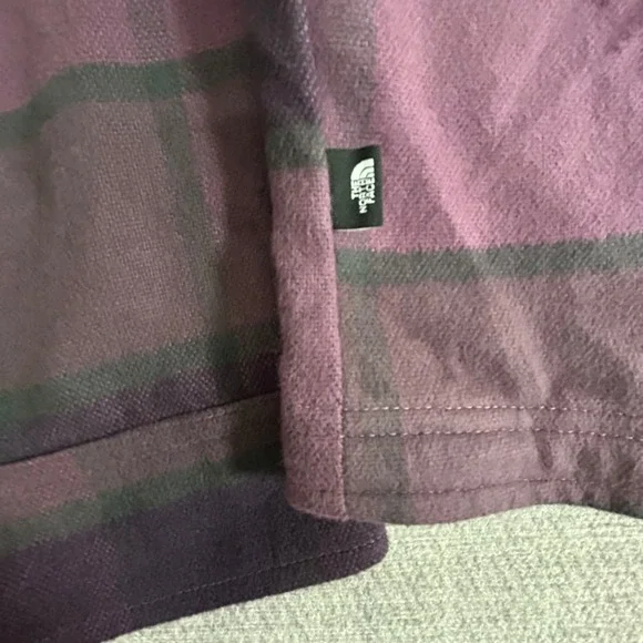 The North Face Womens‎ XXL Relaxed Fit Crop Flannel Shirt Jacket Midnight Mauve - Picture 7 of 7